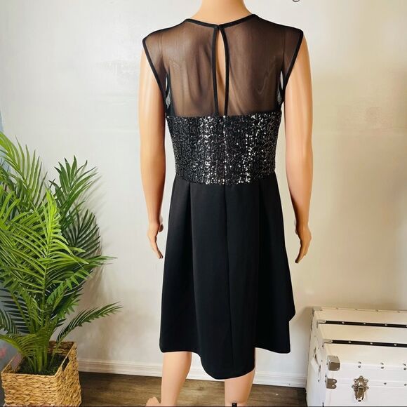 SD Collection Sequin Mesh Scuba Dress Size 10P - Picture 3 of 14
